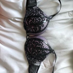VS NEVER WORN RARE BOMBSHELL BRA